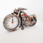 Chopper motor formájú asztali óra, ébresztő óra