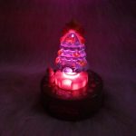 Zenélő, világító, forgó karácsonyfa 