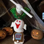 Pörgő világító LED-es Halloween bot pálca