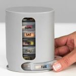 Vitamin és gyógyszertároló, adagoló, 7 napos 