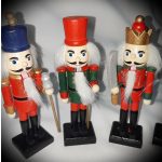 Diótörő fából faragott, 4db-os szett 