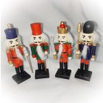 Diótörő fából faragott, 4db-os szett 