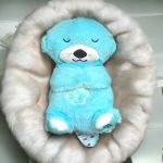 Alvó, lélegző szunyókáló plüss vidra 