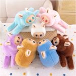 Labubu plüss, csuklóra tehető  világít énekel