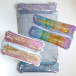 Vízen lebegő függőágy, hálós matrac glitteres párnákkal 