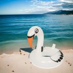 BESTWAY , GYÖNGYHÁZ FEHÉR, ÓRIÁS HATTYÚ ÚSZÓGUMI