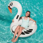 BESTWAY , GYÖNGYHÁZ FEHÉR, ÓRIÁS HATTYÚ ÚSZÓGUMI