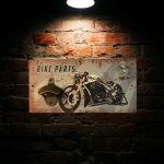 Fali sörnyitó,  motoros mintával 