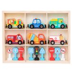 Mágneses, fa autó készlet , 6db, jelzőtáblákkal 