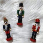 Diótörő fából, faragott, 3 db-os