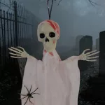 Felakasztható csontváz pókkal halloween dekoráció