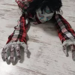 Kúszó mászó síró halloween dekoráció horror doll lány
