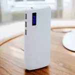 Zseblámpás Power bank bőrhatású felülettel 25000 mAh