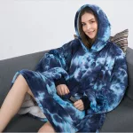 Huggle Hoodie nagyméretű pihe-puha takaró és pulóver egyben