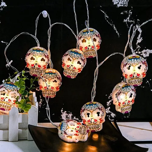 Koponyás világító ledes fényfüzér, elemes Halloween dekoráció