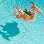 Bestway Dinoszaurusz rider, evező szárnyakkal 135x198cm 