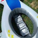 Felfújható beülős, kormányos, repülő formájú gyermek úszógumi