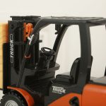 Targonca asztali óra 