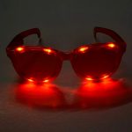 Óriás party napszemüveg LED-es világítással