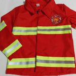 Tűzoltó jelmez felszerelésekkel 