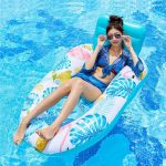 Felfújható levél mintás matrac háttámlával és lábtartóval, 2 pohártartóval