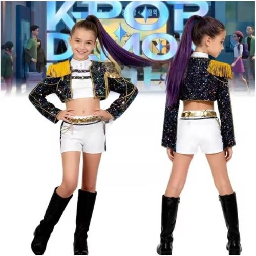 K-Pop Demonvadász Rumi fellépő jelmez hajjal